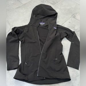 NWOT Patagonia R1 Zip Hoodie